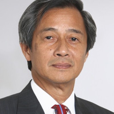 Dr LOW Chung Kai, Louis 卢忠启医生